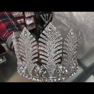 Crowns tiara wedding